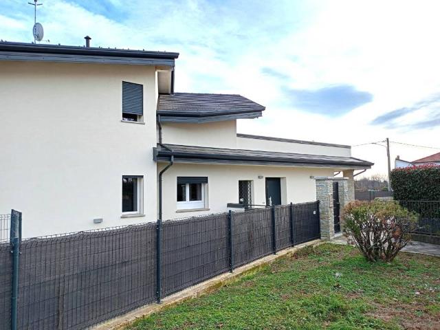 Villa in vendita a Binago CO