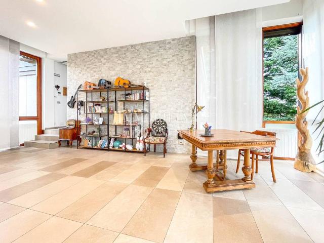 Villa in vendita a Binago CO