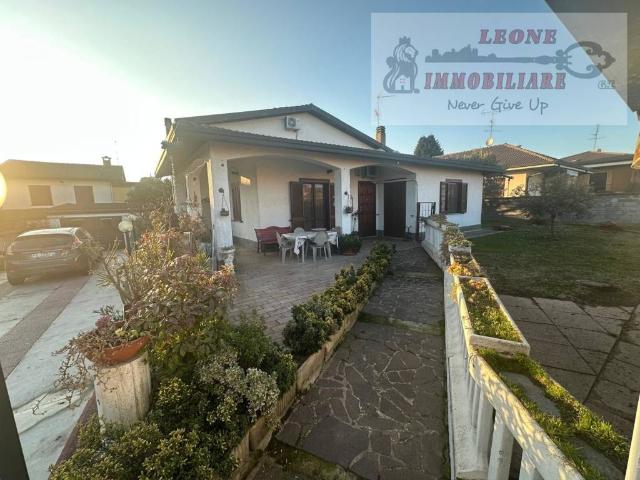 Villa in vendita a Binasco MI