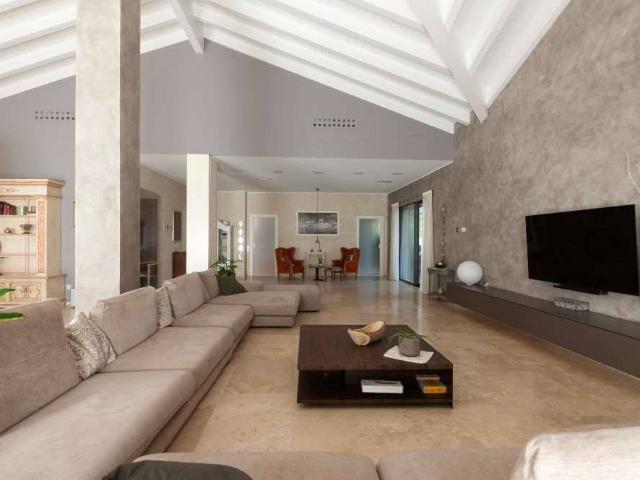 Villa in vendita a Binasco MI