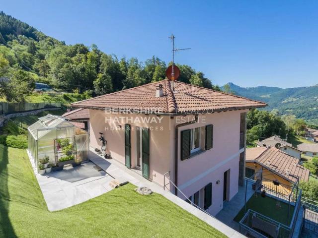 Villa in vendita a Blessagno CO