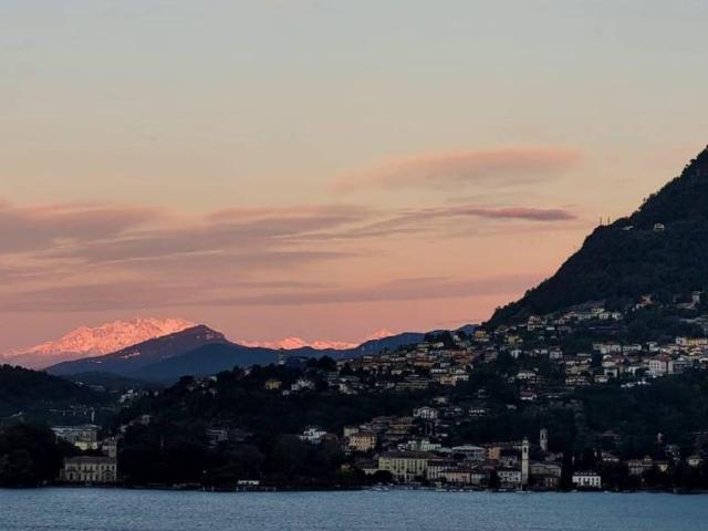 Villa in vendita a Blevio CO