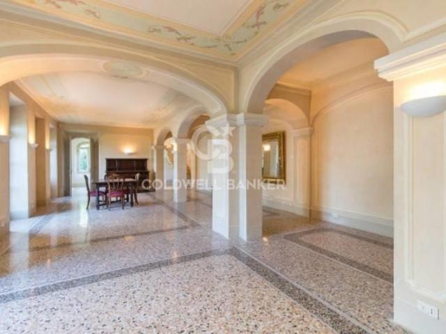 Villa in vendita a Blevio 1250m² Blevio