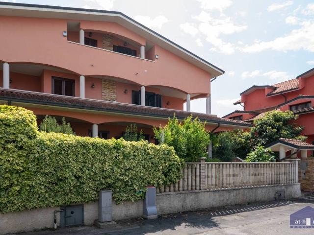 Villa in vendita a Brugherio MB