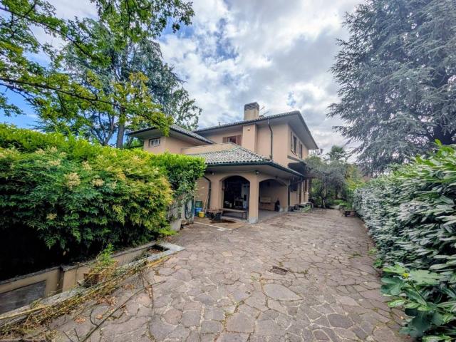 Villa in vendita a Brugherio MB