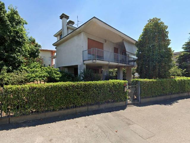 Villa in vendita a Brugherio MB