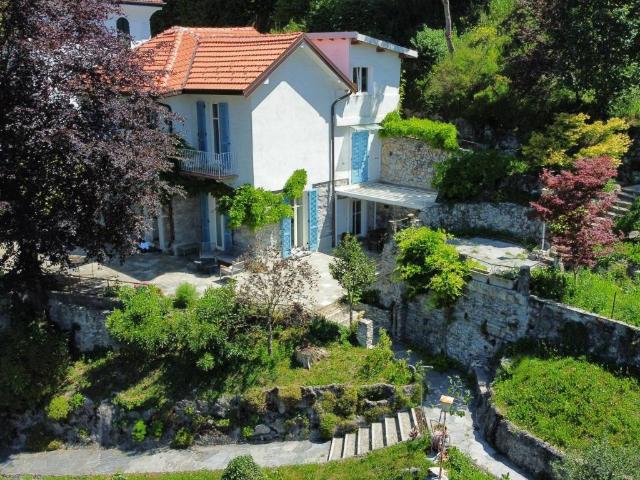 Villa in vendita a Brunate CO