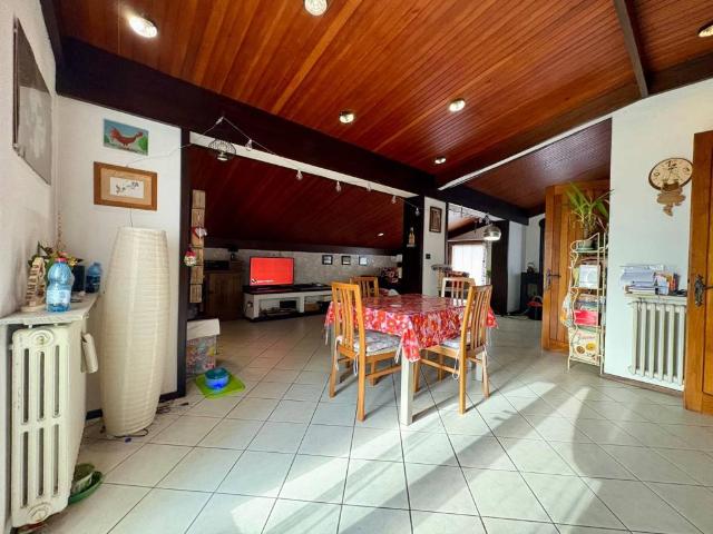 Villa in vendita a Brusnengo BI