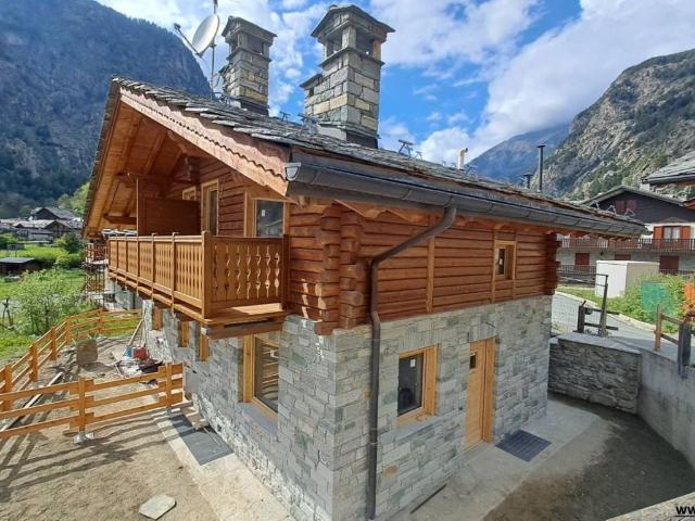 Villa in vendita a Brusson AO
