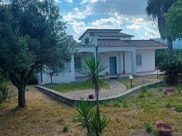 Villa in vendita a Bruzzano Zeffirio RC