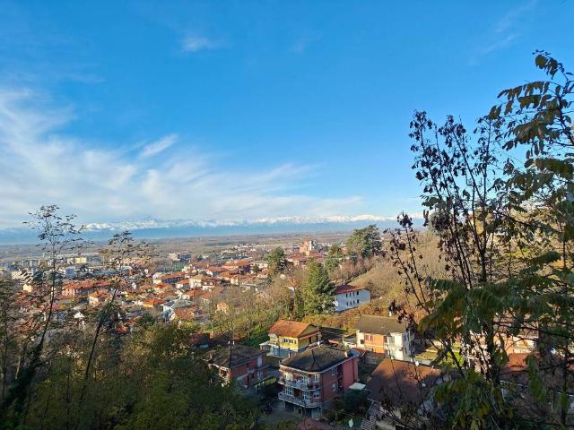 Villa in vendita a Bra CN