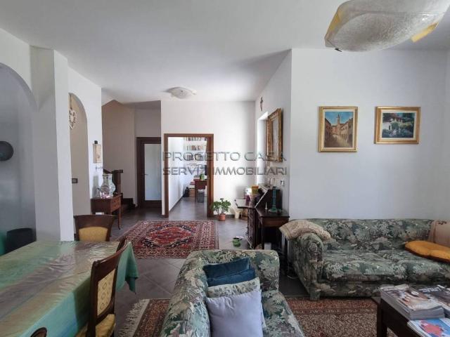 Villa in vendita a Bra CN