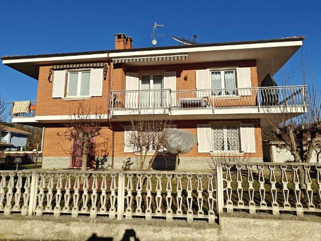 Villa in vendita a Bra CN