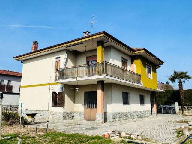 Villa in vendita a Bra CN