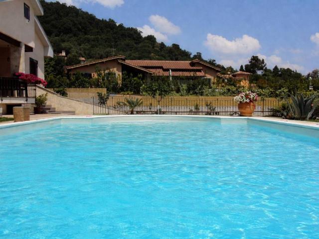 Villa in vendita a Bracciano RM