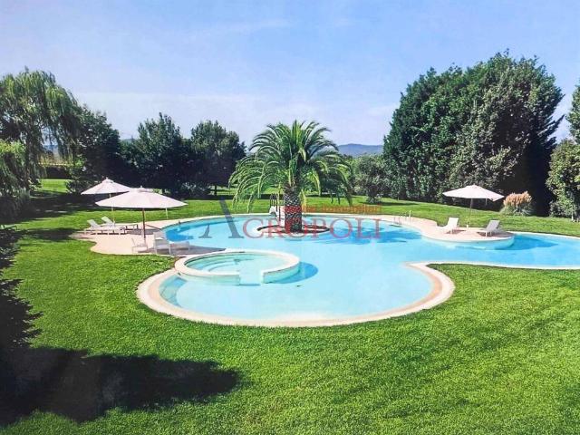 Villa in vendita a Bracciano RM