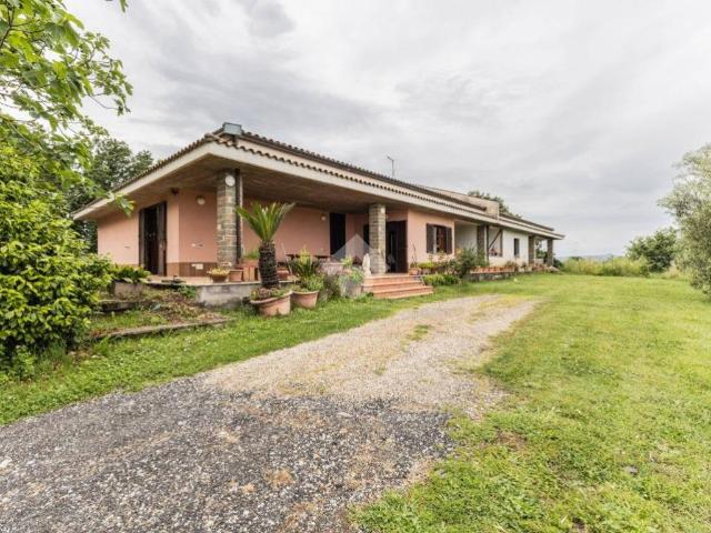 Villa in vendita a Bracciano RM