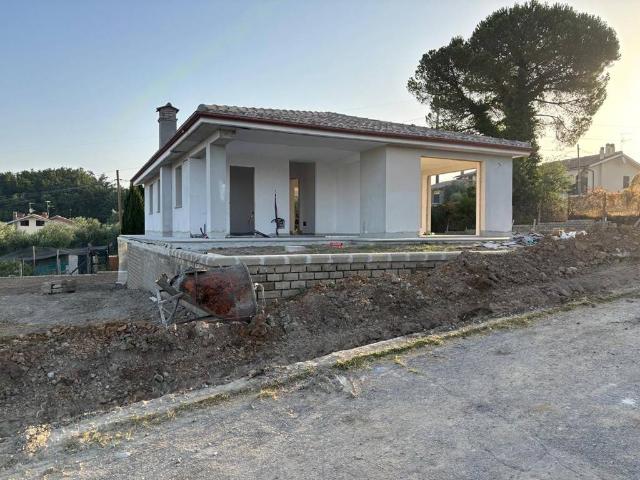 Villa in vendita a Bracciano RM