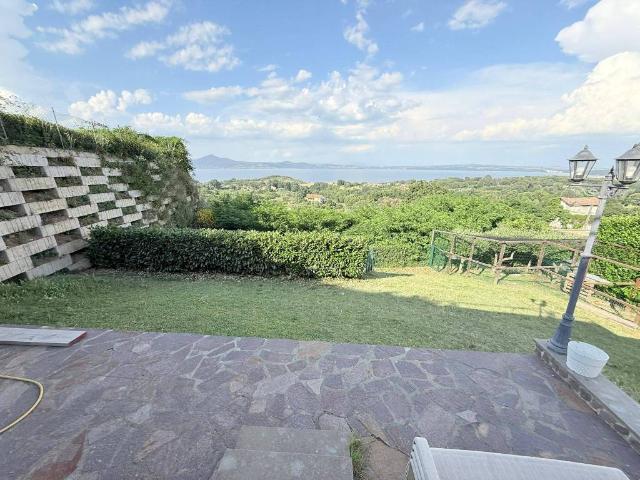 Villa in vendita a Bracciano RM