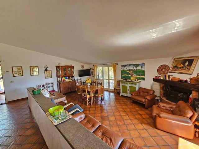 Villa in vendita a Bracciano RM