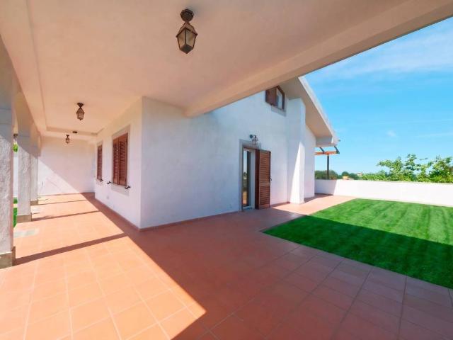 Villa in vendita a Bracciano RM