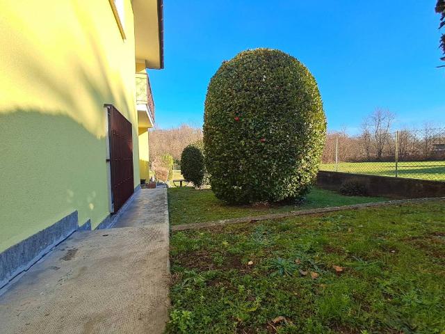 Villa in vendita a Brebbia VA