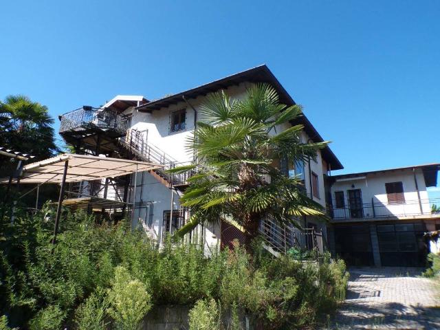 Villa in vendita a Brebbia VA