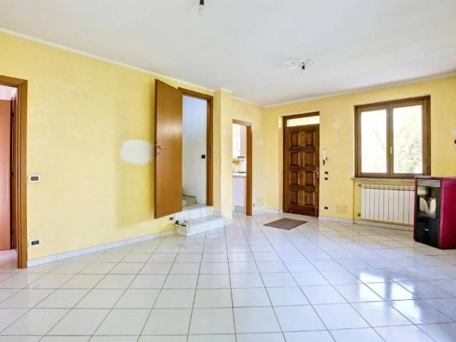 Villa in vendita a Brebbia VA