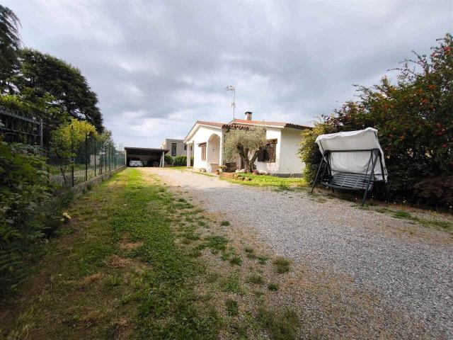 Villa in vendita a Bregnano