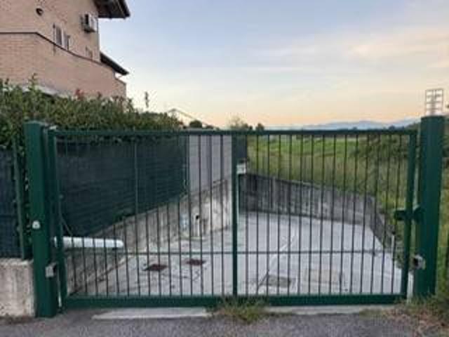 Villa in vendita a Bregnano CO