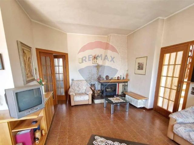 Villa in vendita a Bardello con Malgesso e Bregano