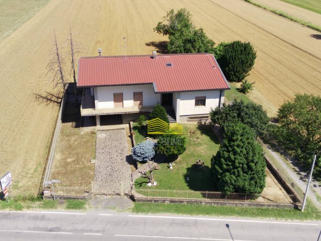 Villa in vendita a Brembate