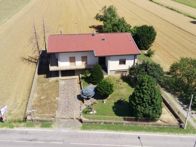 Villa in vendita a Brembate BG