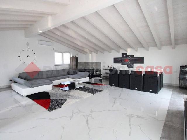Villa in vendita a Brembate BG