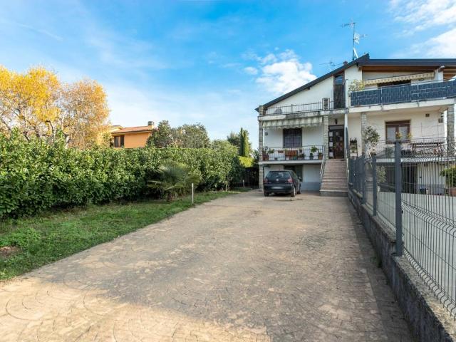 Villa in vendita a Brembate BG