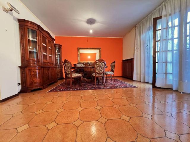 Villa in vendita a Brembate di Sopra BG