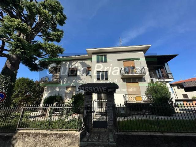Villa in vendita a Brenna CO