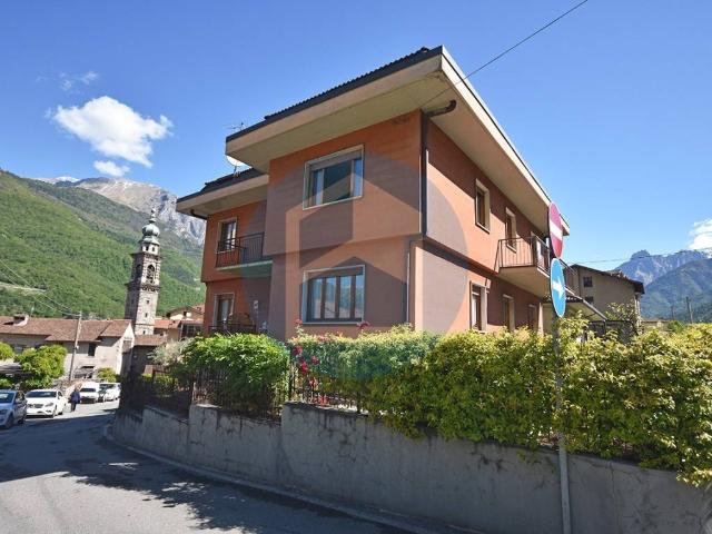 Villa in vendita a Breno BS
