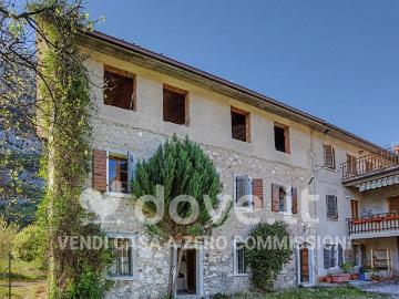 Villa in vendita a Brentino Belluno VR