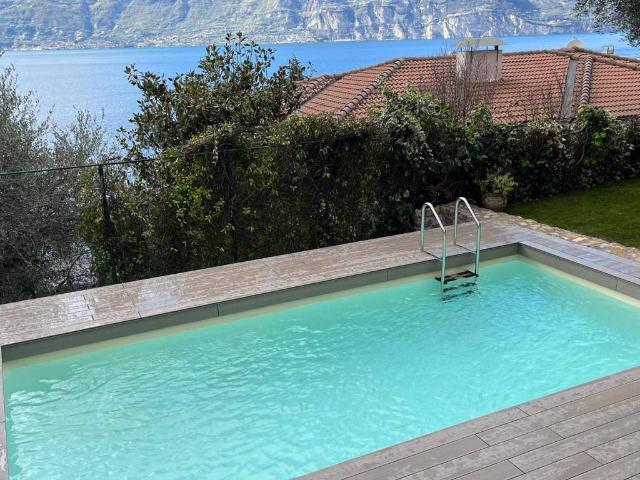 Villa in vendita a Brenzone sul Garda VR