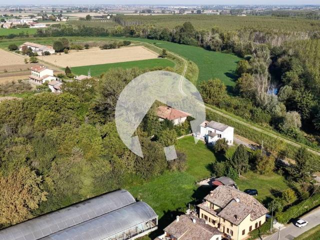 Villa in vendita a Brescello RE