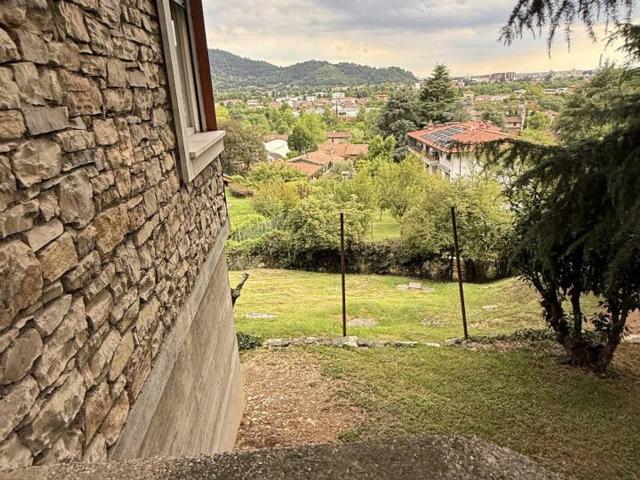 Villa in vendita a Brescia