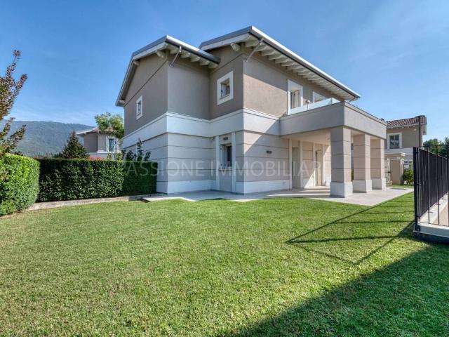 Villa in vendita a Brescia BS