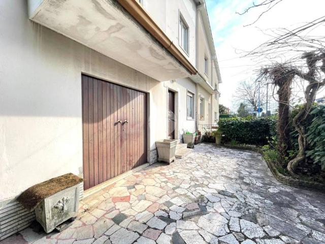 Villa in vendita a Brescia BS