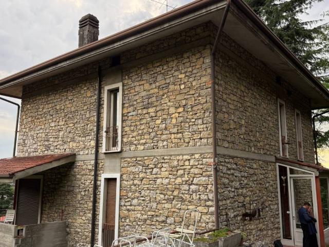 Villa in vendita a Brescia BS