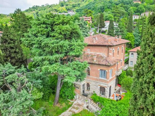 Villa in vendita a Brescia BS