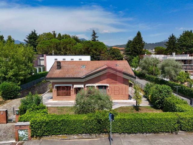 Villa in vendita a Brescia BS