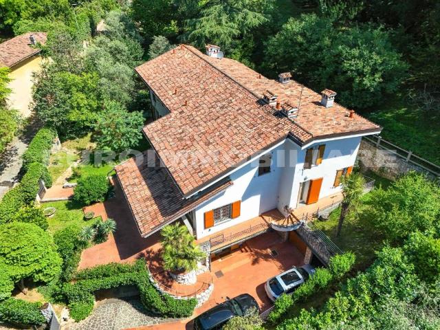 Villa in vendita a Brescia BS