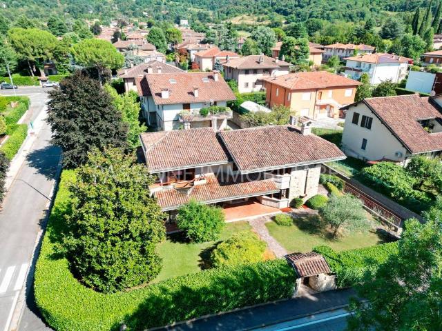 Villa in vendita a Brescia BS