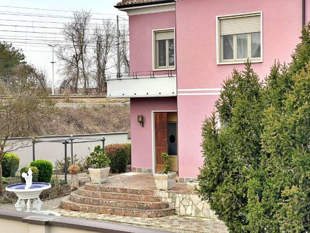 Villa in vendita a Bressana Bottarone PV